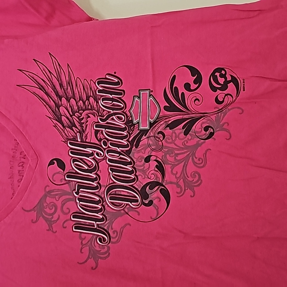 Harley Davidson-Sacramento CA vneck tshirt. Size S. Tote 4 - Picture 2 of 5